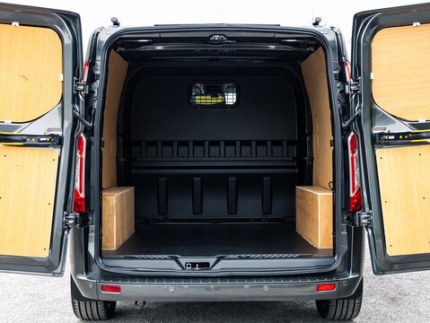 2.0 320 EcoBlue Limited Crew Van Double Cab 5dr Diesel Manual L2 H1 Euro 6 (s/s) (130 ps)