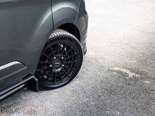 Ford Transit Custom Signature 320 2.0 EcoBlue 130 BHP Limited Doublecab L2 LWB Euro 6 Diesel 6-Speed Manual Van