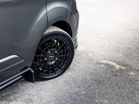 2.0 320 EcoBlue Limited Crew Van Double Cab 5dr Diesel Manual L2 H1 Euro 6 (s/s) (130 ps)