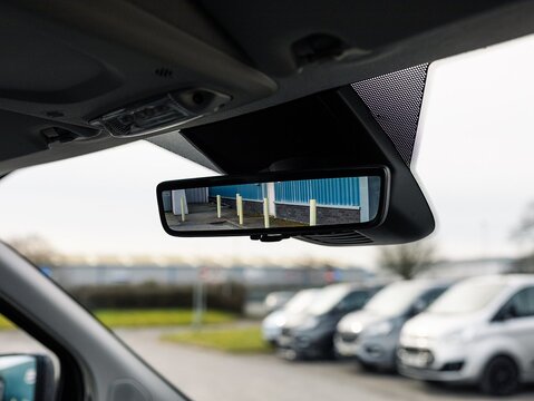 2.0 320 EcoBlue Limited Crew Van Double Cab 5dr Diesel Manual L2 H1 Euro 6 (s/s) (130 ps)