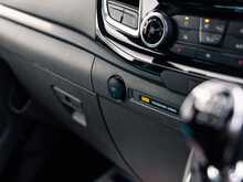 Ford Transit Custom Signature 320 2.0 EcoBlue 130 BHP Limited Doublecab L2 LWB Euro 6 Diesel 6-Speed Manual Van