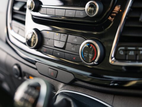 2.0 280 EcoBlue Limited Panel Van 5dr Diesel Manual L1 H1 Euro 6 (s/s) (130 ps)