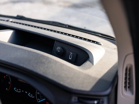 2.0 280 EcoBlue Limited Panel Van 5dr Diesel Manual L1 H1 Euro 6 (s/s) (130 ps)