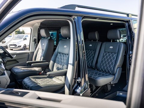 2.0 BiTDI T32 Highline Crew Van 5dr Diesel DSG 4Motion LWB Euro 6 (s/s) (199 ps)