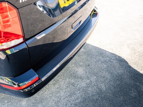 2.0 BiTDI T32 Highline Crew Van 5dr Diesel DSG 4Motion LWB Euro 6 (s/s) (199 ps)