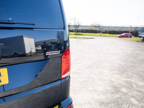 2.0 BiTDI T32 Highline Crew Van 5dr Diesel DSG 4Motion LWB Euro 6 (s/s) (199 ps)