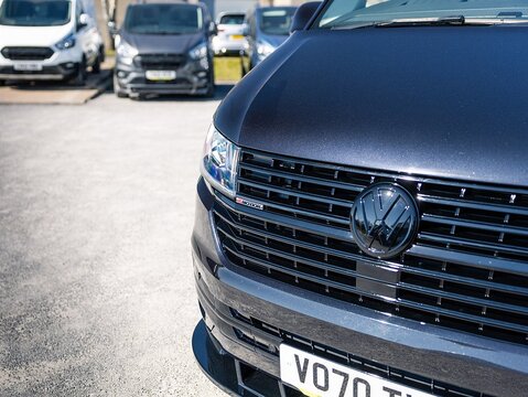 2.0 BiTDI T32 Highline Crew Van 5dr Diesel DSG 4Motion LWB Euro 6 (s/s) (199 ps)