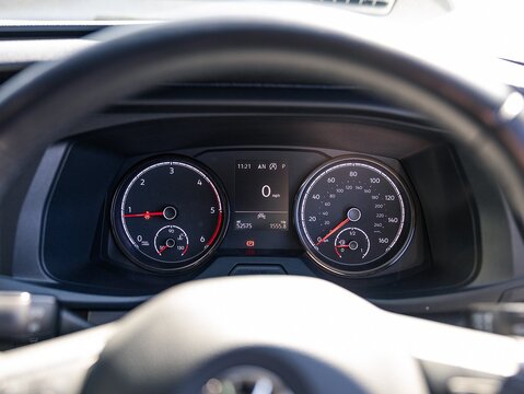 2.0 BiTDI T32 Highline Crew Van 5dr Diesel DSG 4Motion LWB Euro 6 (s/s) (199 ps)