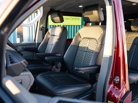 2.0 TDI T30 Highline Panel Van 5dr Diesel DSG FWD SWB Euro 6 (s/s) (150 ps)