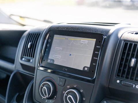 35 L3 2.2BlueHDi Low Platform Luton 140ps Enterpri Luton 2.2 Manual Diesel