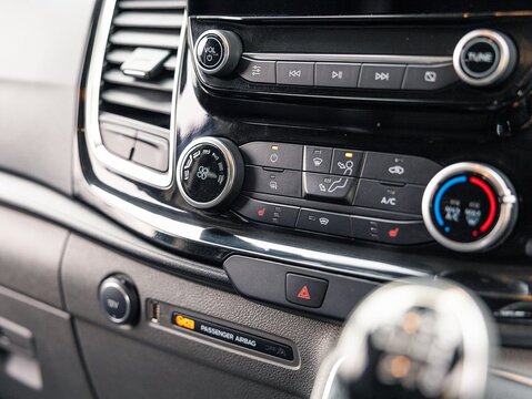 2.0 300 EcoBlue Limited Panel Van 5dr Diesel Manual L2 H1 Euro 6 (s/s) (130 ps)