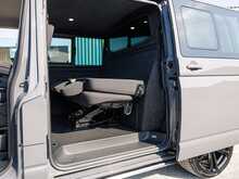 Volkswagen Transporter T6.1 T32 2.0 TDI 150 BHP Highline SWB 5 Seat Kombi Euro 6 Diesel DSG 7-Speed Automatic Van