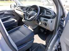 Volkswagen Transporter T6.1 T32 2.0 TDI 150 BHP Highline SWB 5 Seat Kombi Euro 6 Diesel DSG 7-Speed Automatic Van