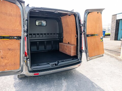 2.0 300 EcoBlue Limited Crew Van Double Cab 5dr Diesel Auto L1 H1 Euro 6 (s/s) (170 ps)