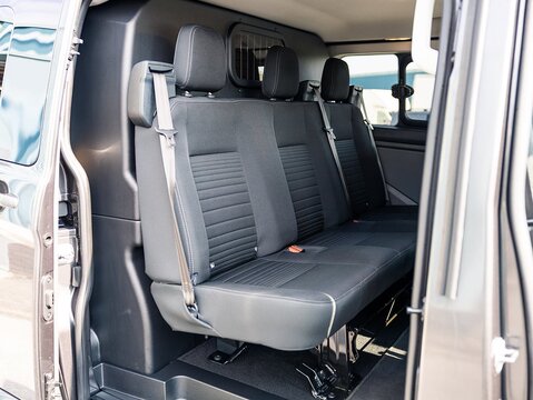 2.0 300 EcoBlue Limited Crew Van Double Cab 5dr Diesel Auto L1 H1 Euro 6 (s/s) (170 ps)
