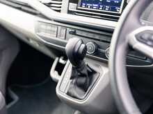 Volkswagen Transporter T6.1 T32 2.0 TDI 150 BHP Highline SWB 5 Seat Kombi Euro 6 Diesel DSG 7-Speed Automatic Van