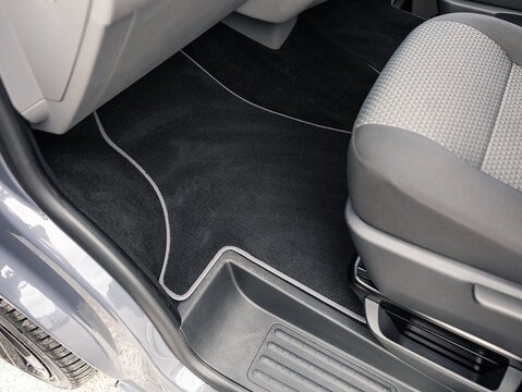 2.0 TDI T32 Highline Kombi Double Cab 5dr Diesel DSG FWD SWB Euro 6 (s/s) (150 ps)