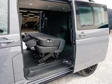 Volkswagen Transporter T6.1 T32 2.0 TDI 150 BHP Highline SWB 5 Seat Kombi Euro 6 Diesel DSG 7-Speed Automatic Van