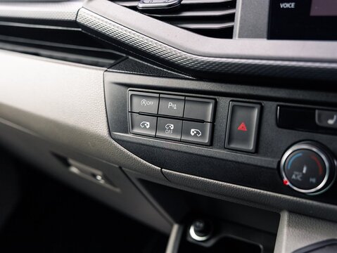 2.0 TDI T32 Highline Kombi Double Cab 5dr Diesel DSG FWD SWB Euro 6 (s/s) (150 ps)