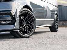 Volkswagen Transporter T6.1 T32 2.0 TDI 150 BHP Highline SWB 5 Seat Kombi Euro 6 Diesel DSG 7-Speed Automatic Van