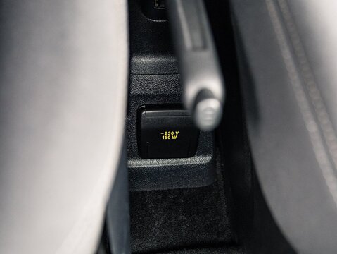 2.0 300 EcoBlue Limited Crew Van Double Cab 5dr Diesel Manual L1 H1 Euro 6 (s/s) (130 ps)