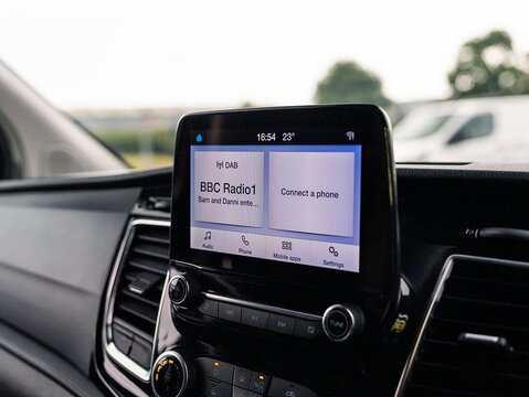 2.0 300 EcoBlue Limited Crew Van Double Cab 5dr Diesel Manual L1 H1 Euro 6 (s/s) (130 ps)