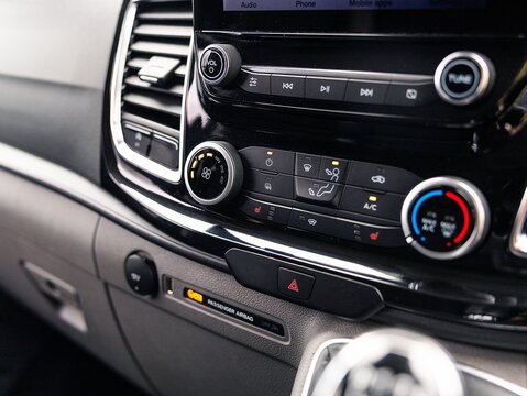 2.0 300 EcoBlue Limited Crew Van Double Cab 5dr Diesel Manual L1 H1 Euro 6 (s/s) (130 ps)