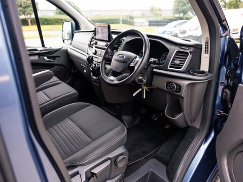 2.0 300 EcoBlue Limited Crew Van Double Cab 5dr Diesel Manual L1 H1 Euro 6 (s/s) (130 ps)