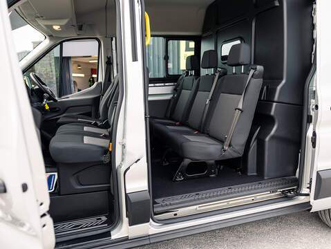 2.0 350 EcoBlue Leader Crew Van Double Cab 5dr Diesel Manual L2 H2 Euro 6 (s/s) (130 ps)