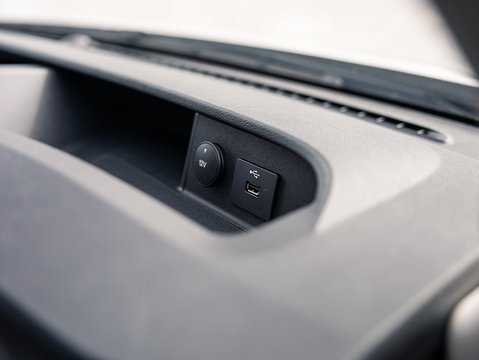 2.0 350 EcoBlue Leader Crew Van Double Cab 5dr Diesel Manual L2 H2 Euro 6 (s/s) (130 ps)