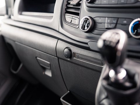 2.0 350 EcoBlue Leader Crew Van Double Cab 5dr Diesel Manual L2 H2 Euro 6 (s/s) (130 ps)