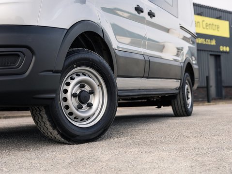 2.0 350 EcoBlue Leader Crew Van Double Cab 5dr Diesel Manual L2 H2 Euro 6 (s/s) (130 ps)