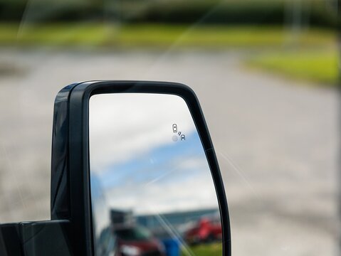 2.0 320 EcoBlue Limited Crew Van Double Cab 5dr Diesel Auto L2 H1 Euro 6 (170 ps)