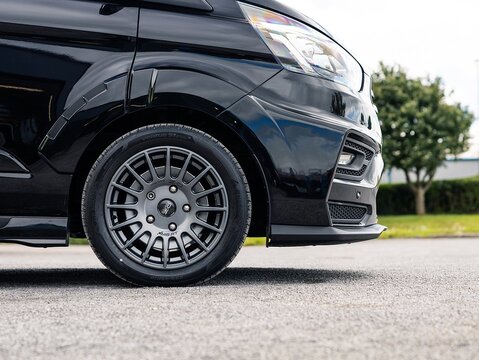 2.0 320 EcoBlue Limited Crew Van Double Cab 5dr Diesel Auto L2 H1 Euro 6 (170 ps)