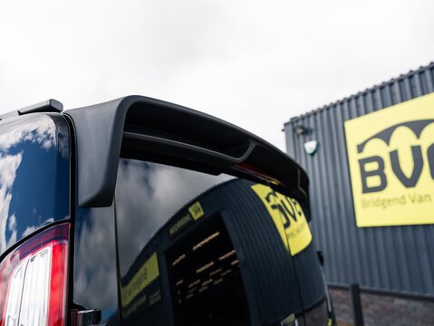 2.0 320 EcoBlue Limited Crew Van Double Cab 5dr Diesel Auto L2 H1 Euro 6 (170 ps)