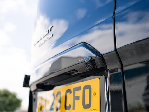 2.0 320 EcoBlue Limited Crew Van Double Cab 5dr Diesel Auto L2 H1 Euro 6 (170 ps)