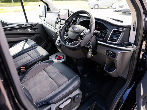 2.0 320 EcoBlue Limited Crew Van Double Cab 5dr Diesel Auto L2 H1 Euro 6 (170 ps)