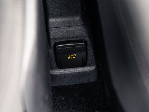 2.0 320 EcoBlue Limited Crew Van Double Cab 5dr Diesel Manual L1 H1 Euro 6 (s/s) (6 Seat) (130 ps)