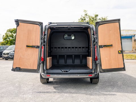 2.0 320 EcoBlue Limited Crew Van Double Cab 5dr Diesel Manual L1 H1 Euro 6 (s/s) (6 Seat) (130 ps)