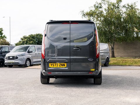 2.0 320 EcoBlue Limited Crew Van Double Cab 5dr Diesel Manual L1 H1 Euro 6 (s/s) (6 Seat) (130 ps)