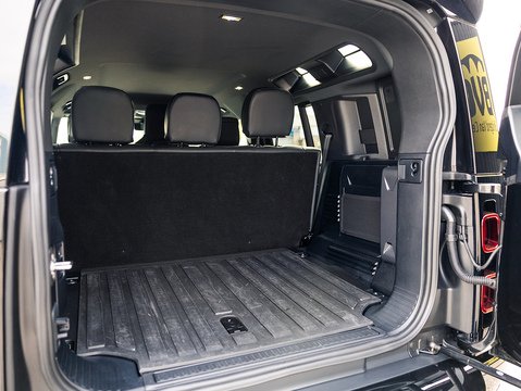3.0 D300 MHEV X-Dynamic HSE Hard Top SUV 5dr Diesel Auto 4WD MWB Euro 6 (s/s) (300 ps)