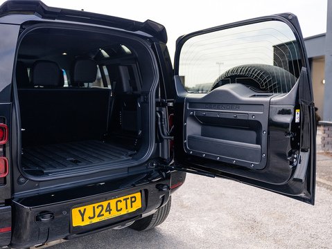 3.0 D300 MHEV X-Dynamic HSE Hard Top SUV 5dr Diesel Auto 4WD MWB Euro 6 (s/s) (300 ps)