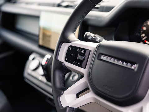 3.0 D300 MHEV X-Dynamic HSE Hard Top SUV 5dr Diesel Auto 4WD MWB Euro 6 (s/s) (300 ps)
