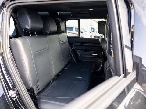 3.0 D300 MHEV X-Dynamic HSE Hard Top SUV 5dr Diesel Auto 4WD MWB Euro 6 (s/s) (300 ps)