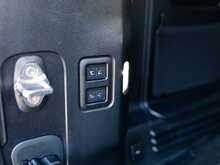 Land Rover Defender 110 3.0 D300 X-Dynamic HSE 6 Seat Hard Top Auto