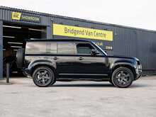 Land Rover Defender 110 3.0 D300 X-Dynamic HSE 6 Seat Hard Top Auto