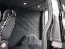 Ford Transit Custom Signature 300 2.0 EcoBlue 130 BHP Limited L2 LWB 6 Seat Doublecab Conversion 6-Speed Manual Van