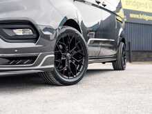 Ford Transit Custom Signature 300 2.0 EcoBlue 130 BHP Limited L2 LWB 6 Seat Doublecab Conversion 6-Speed Manual Van