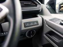 Volkswagen Transporter T6.1 T32 2.0 BiTDI 4Motion 204 BHP Highline SWB 8 Seat Kombi Euro 6 Diesel DSG 7-Speed Automatic Van