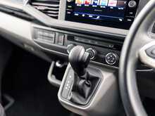 Volkswagen Transporter T6.1 T32 2.0 BiTDI 4Motion 204 BHP Highline SWB 8 Seat Kombi Euro 6 Diesel DSG 7-Speed Automatic Van